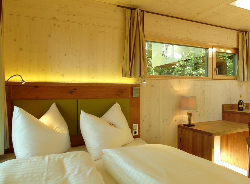 Baumhaus Lodge Schrems Schrems  Номер фото